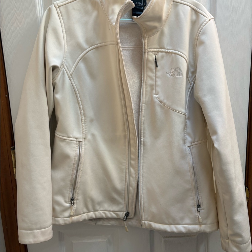 The North Face Women's Cream Ski Jacket - Picture 2 of 5